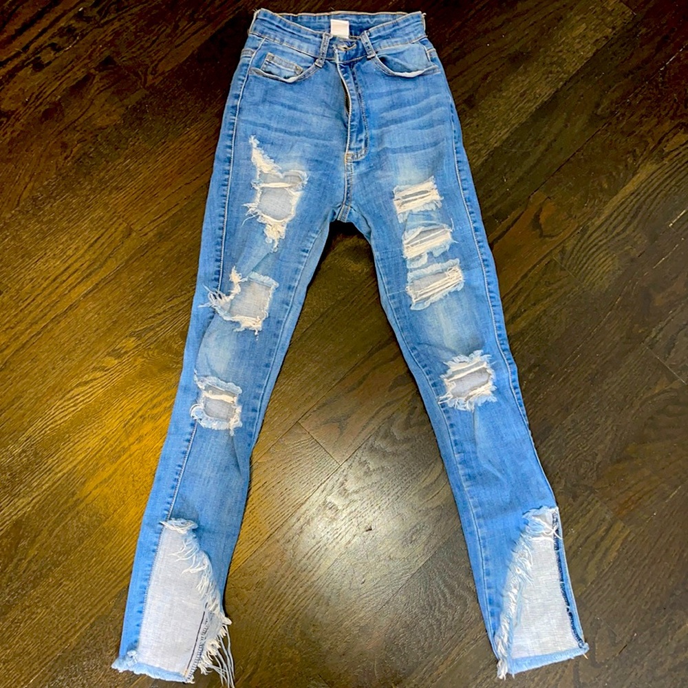 Ripped Capris
